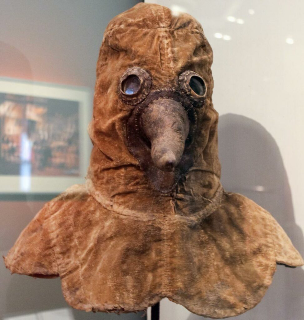 Máscara de um médico de peste bubôinca do século XVII. Crédito: Wikimedia commons